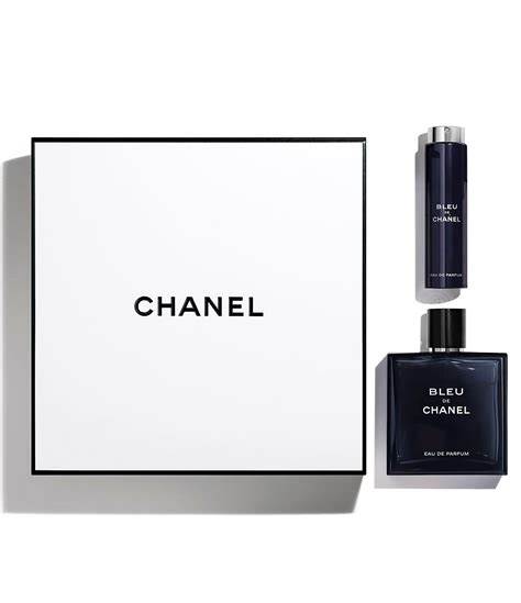 BLEU DE CHANEL Parfum Spray .